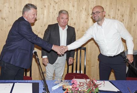 Podpis pogodbe o državnem sofinanciranju Notranjskega parka 16 Foto Tine Šubic